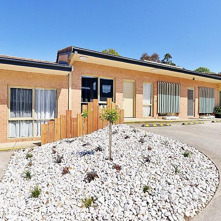 Cranbourne Motor Inn Exterior photo